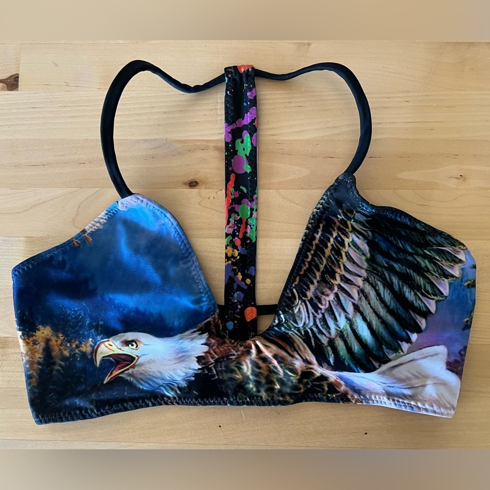 Savage Swim Phoenix Top Reversible Splatter & Eagle Prints Size Medium EUC
